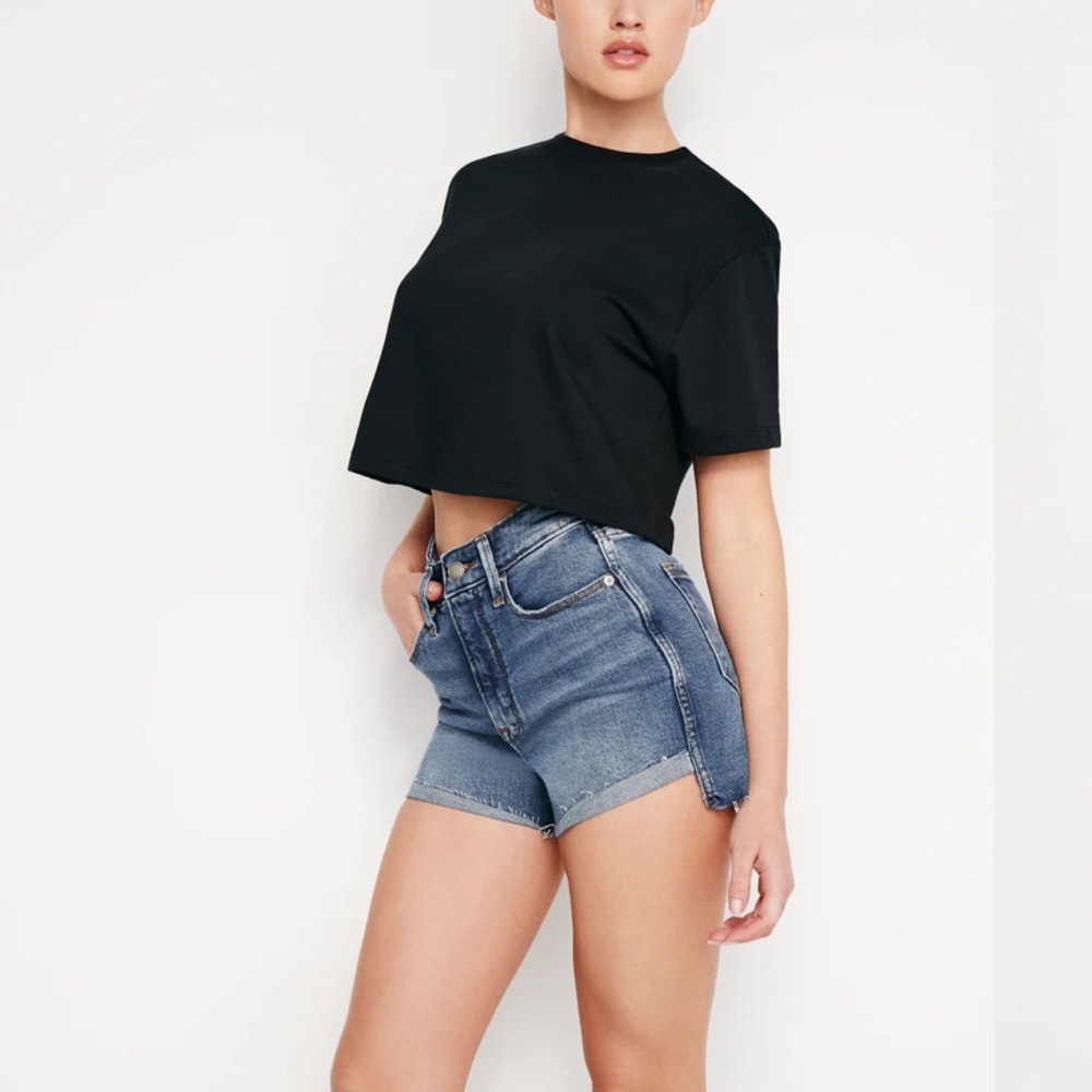 Good American Raw Hem Good Curve Short